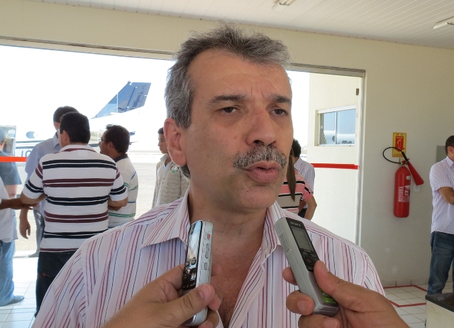 Senador João Vicente Claudino reforça candidatura de Kléber a prefeito de Picos