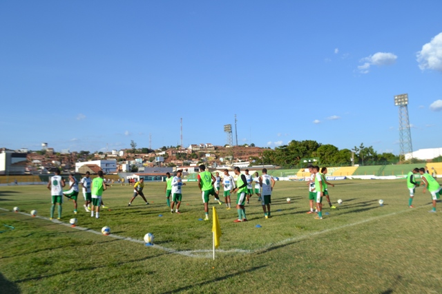 SEP treina forte para enfrentar o rival Oeiras 