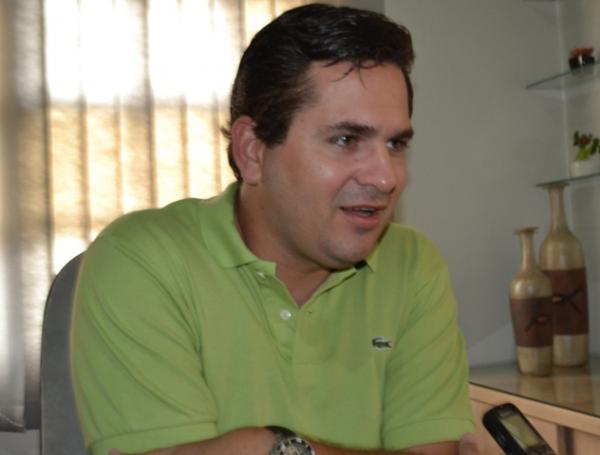 Pablo Santos apresenta projeto que torna obrigatório Teste do Coraçãozinho