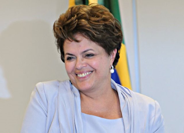 União mantém despesas milionárias com Dilma