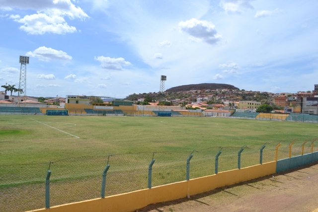 Secretário suspende atividades no Estádio Helvídio Nunes
