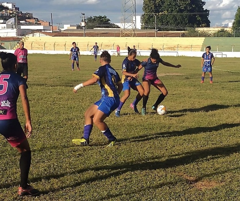 Futebol Feminino: Abelhas Rainhas intensificam treinos visando estreia no Brasileiro A3