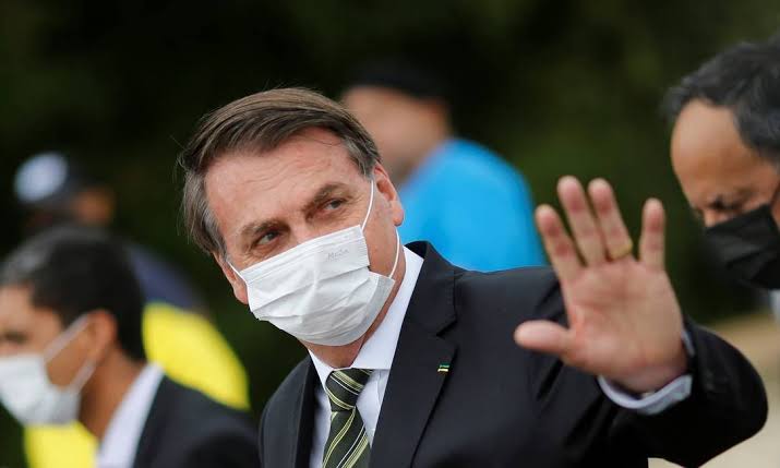 Coronavírus: Bolsonaro inclui salão, barbearia e academia como 'atividades essenciais'