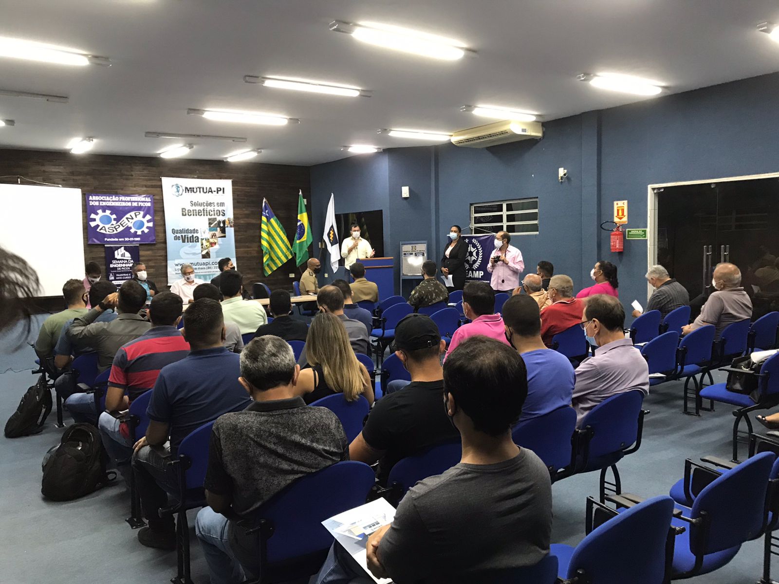 Abertura oficial da Semana da Engenharia de Picos é marcada por palestras