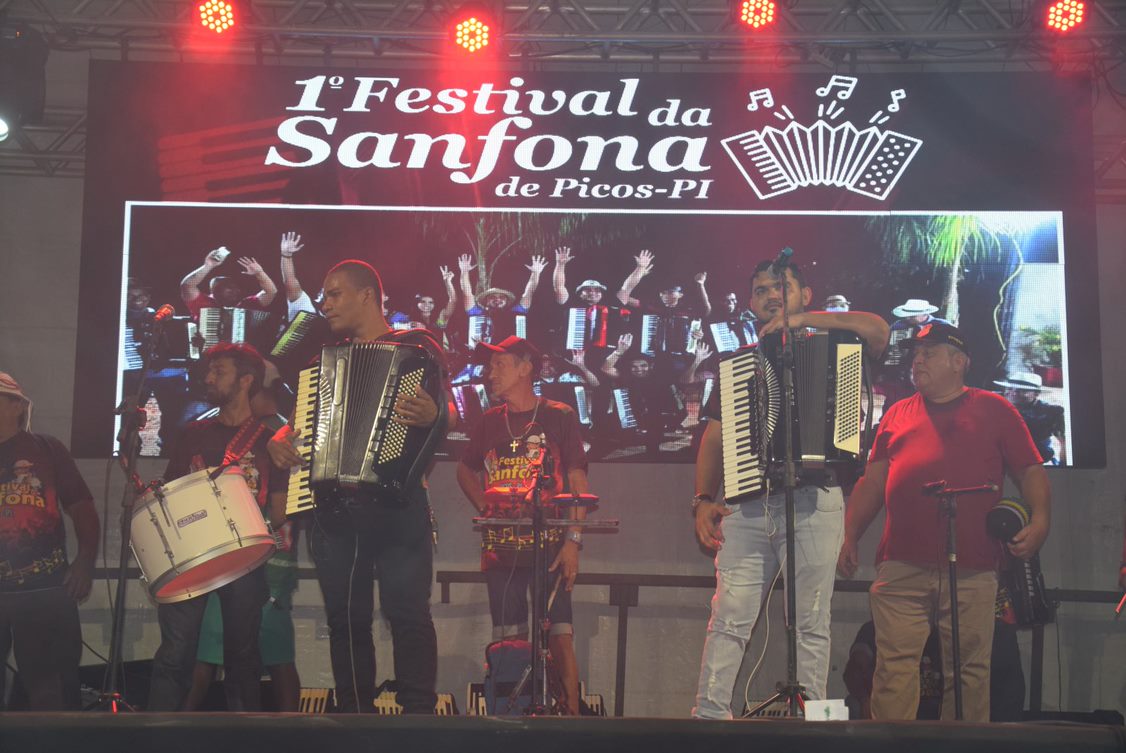1º Festival da Sanfona reúne cerca de 70 sanfoneiros de Picos e macrorregião