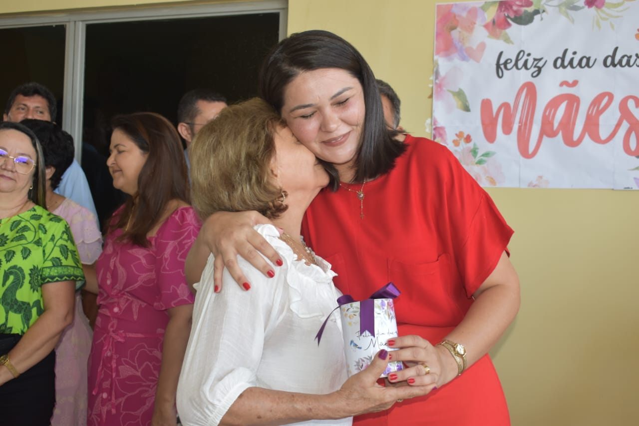 Prefeitura Municipal de Picos promove homenagem de dia das mães