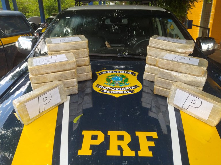 Em Picos, PRF apreende 20 Kg de cocaína avaliados em mais de R$ 2,4 milhões