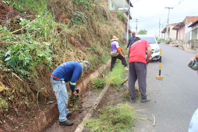 Prefeitura de Picos inicia revitalização de escadaria no bairro Aerolândia