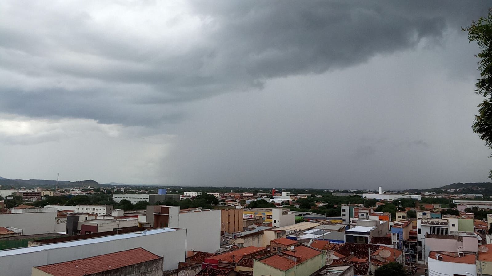 Previsão do tempo aponta chuva intensa nesta sexta em Picos