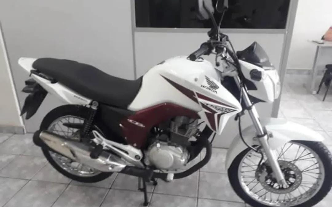 Motocicleta é furtada dentro de residência em Picos