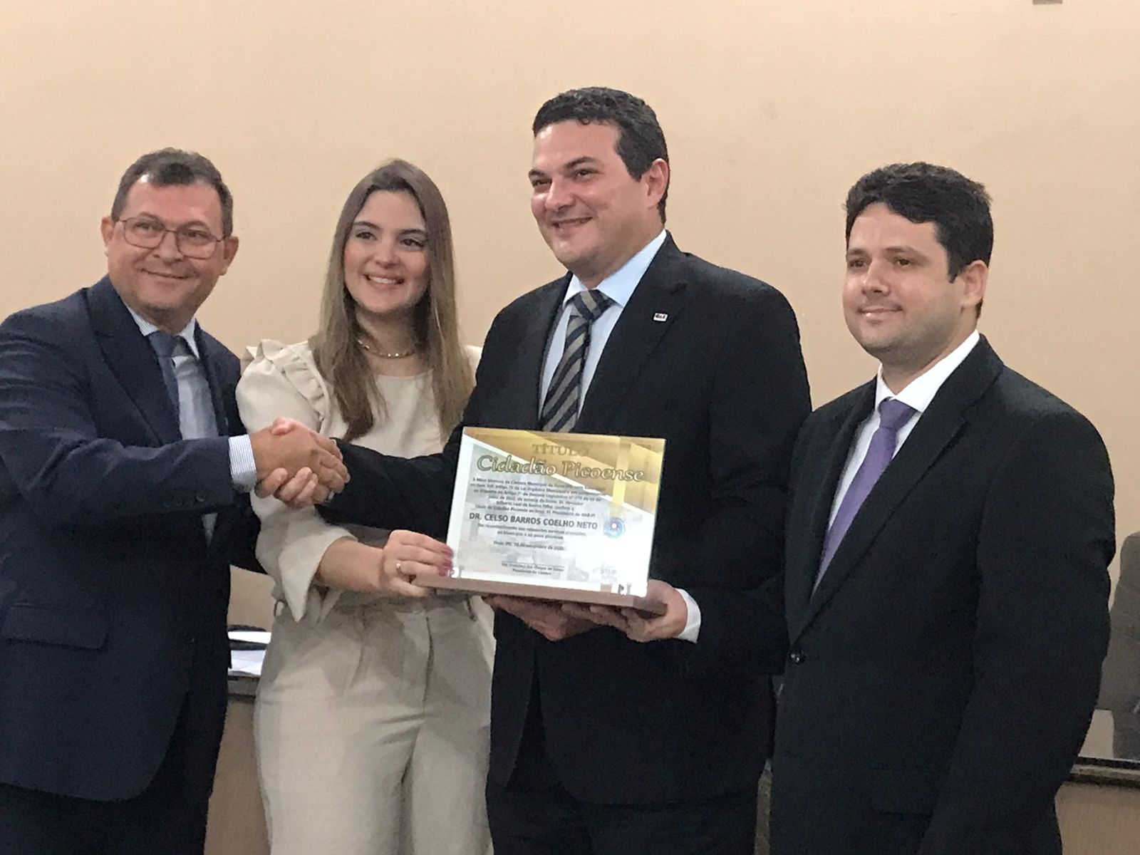 Câmara Municipal de Picos entrega título de Cidadania Picoense ao presidente da OAB Piauí