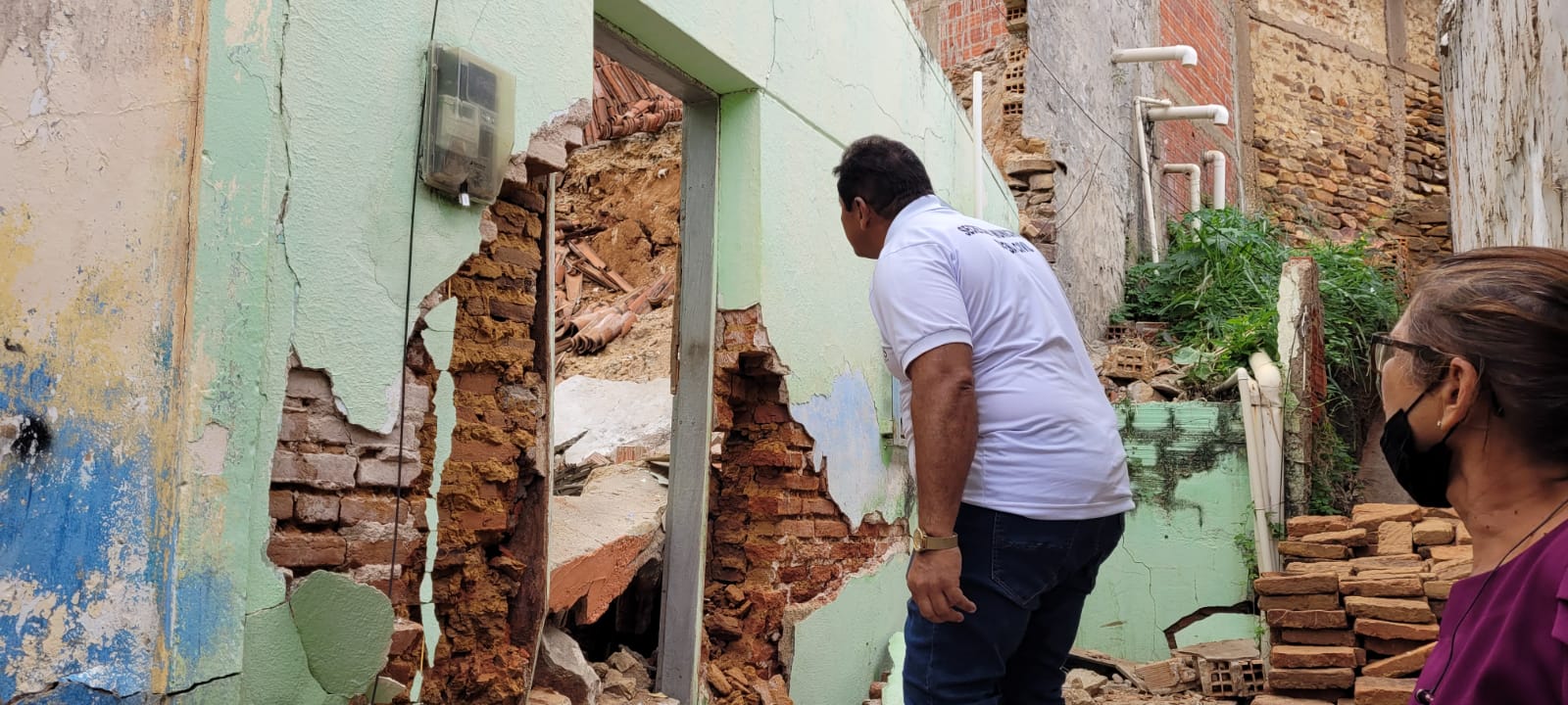Defesa Civil de Picos realiza vistoria em casas com risco de desabamento
