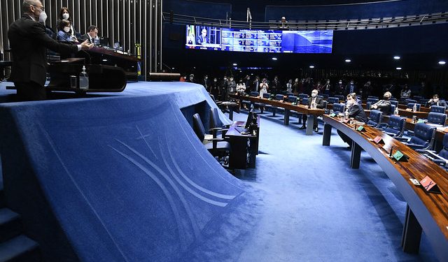 Senado aprova piso nacional da Enfermagem em R$ 4,7 mil