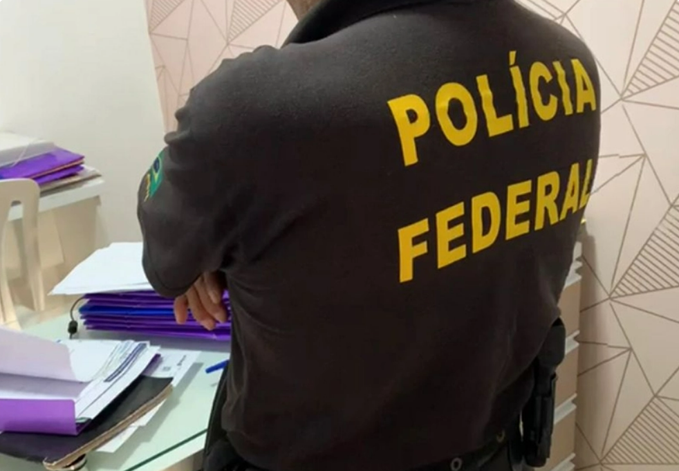 Operação da PF cumpre mandados contra criminosos que fraudam compras de casas