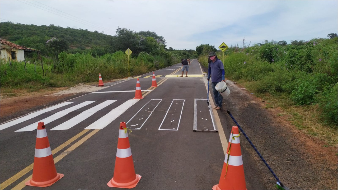 Prefeitura de Picos intensifica trabalhos de sinalização nas ruas da cidade