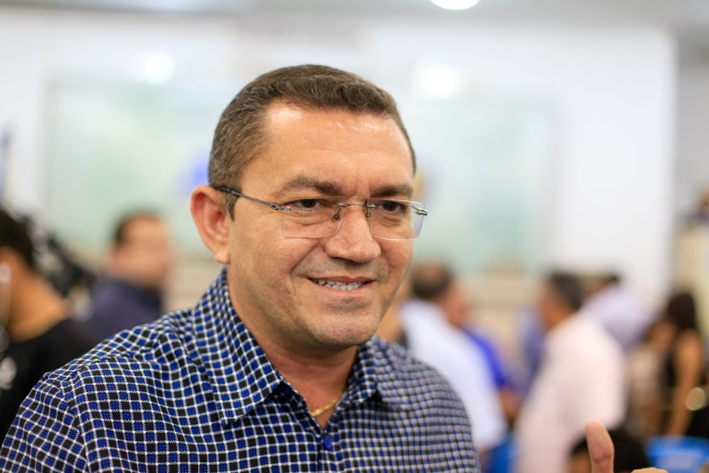 Prefeito de Picos suspende campanha eleitoral com aumento de casos da Covid-19