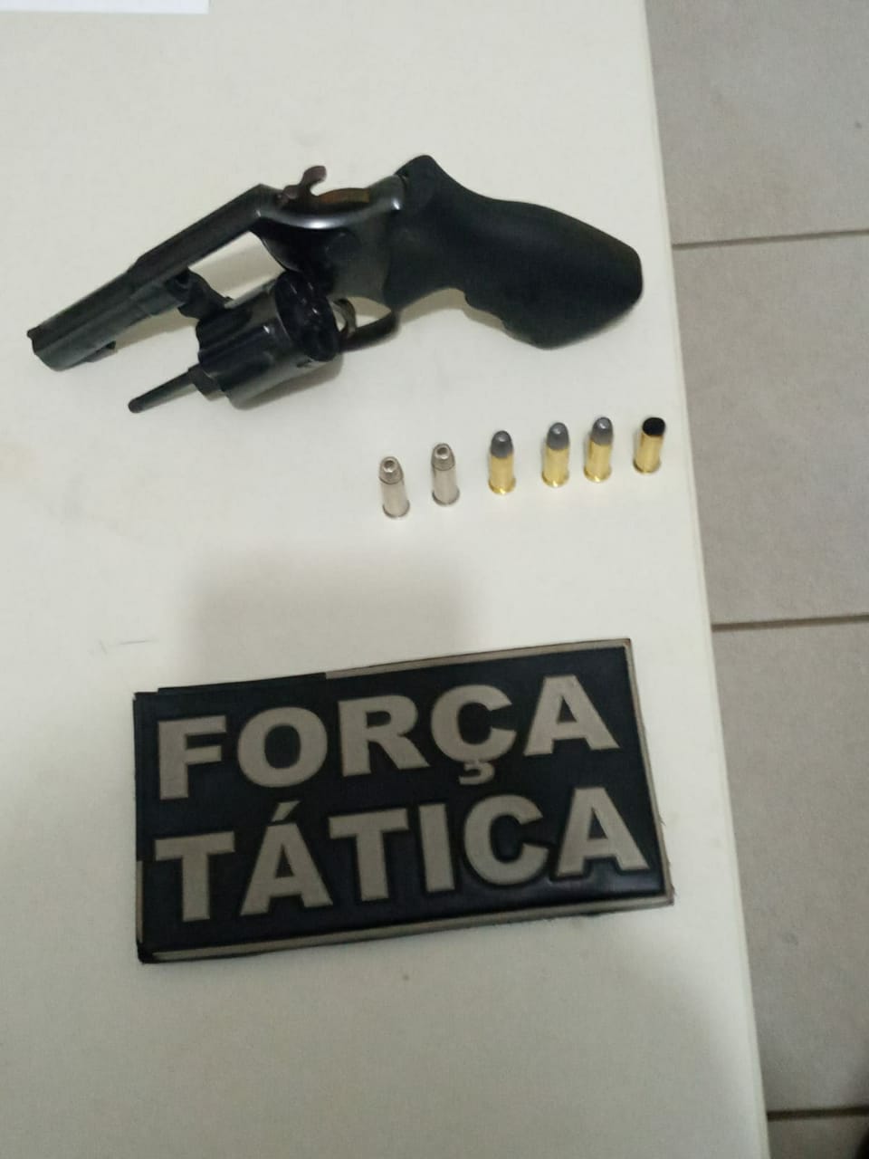 PM de Picos prende homem por disparo de arma de fogo em via pública no bairro Cohab