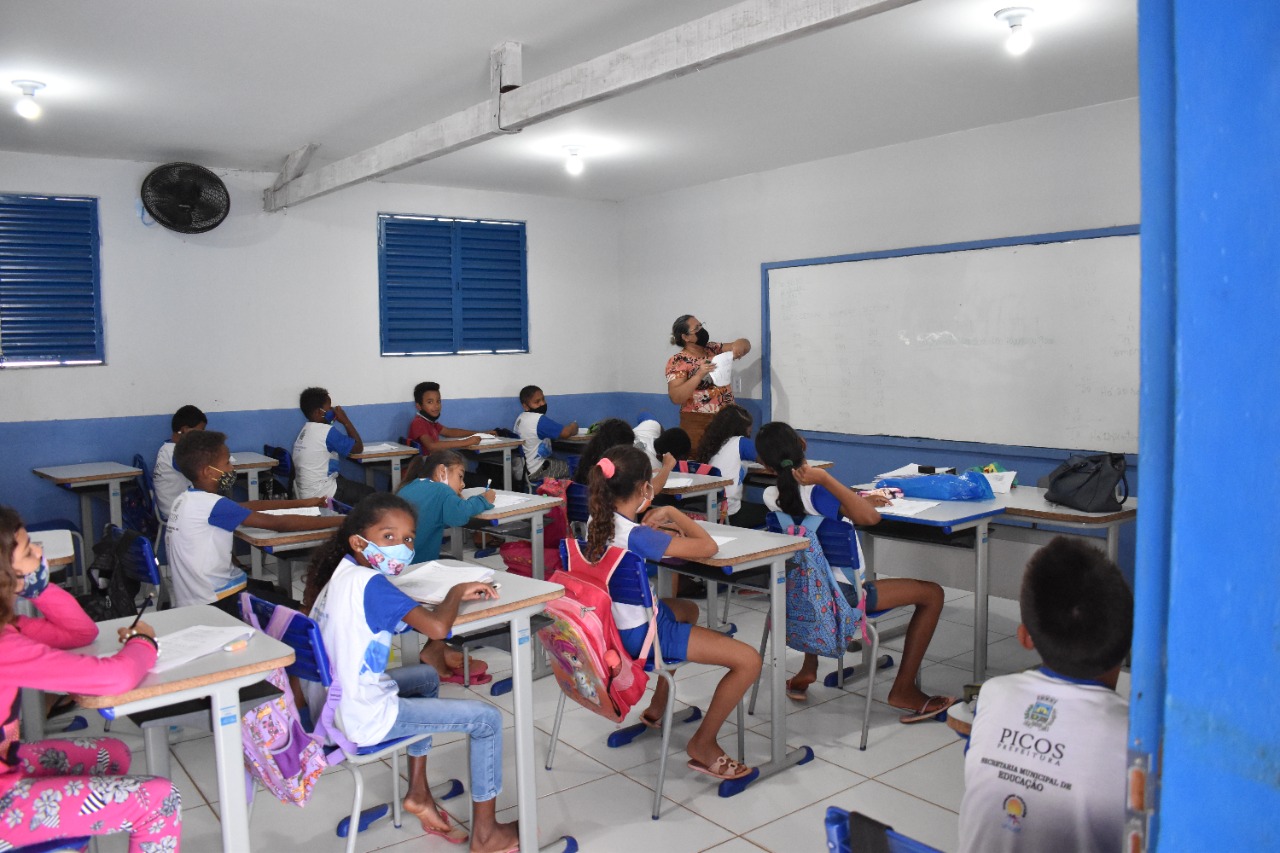 Escola Municipal do povoado Tabatinga passa por reforma e é destaque em ensino de qualidade