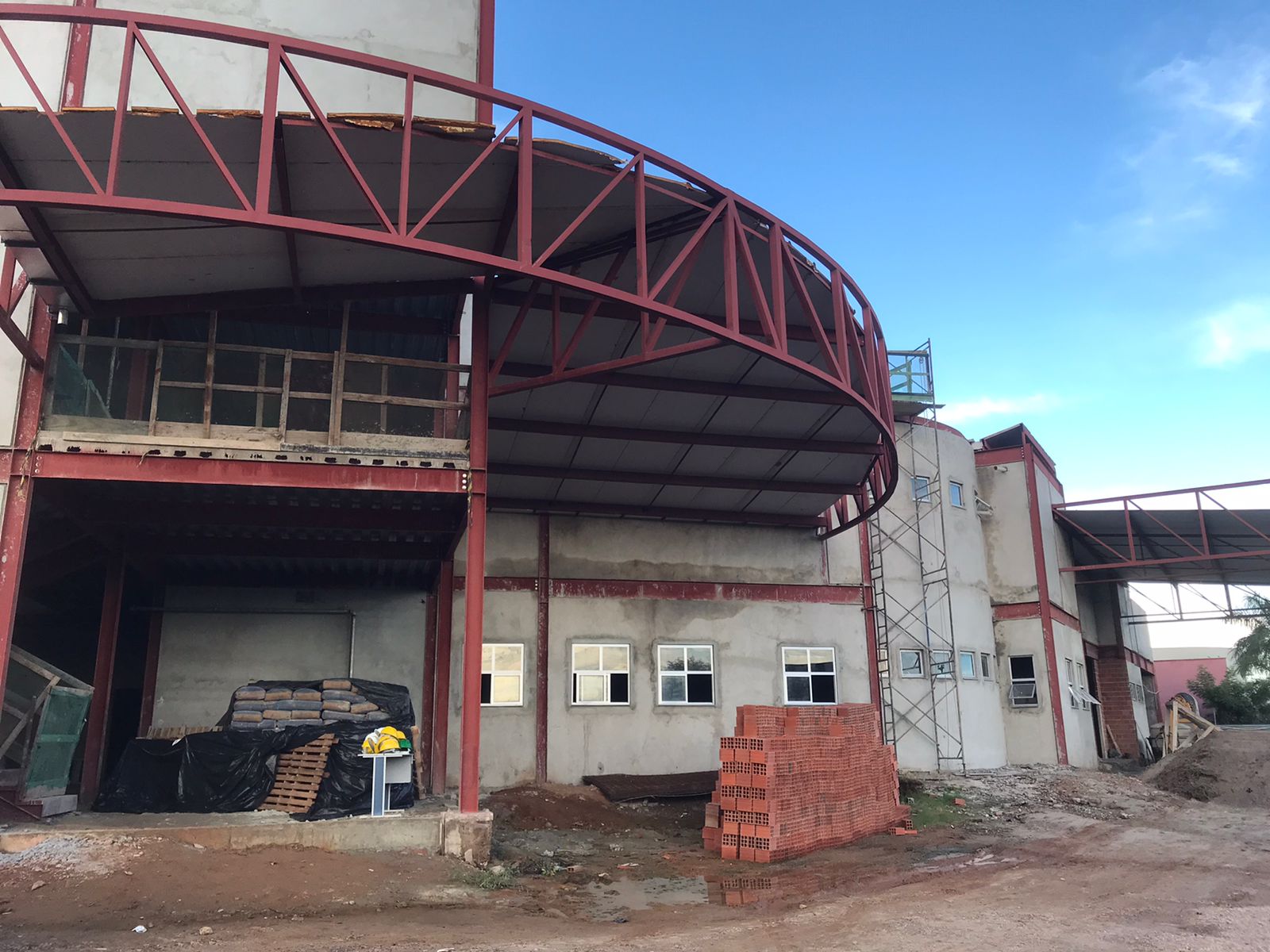 Obra do novo Hospital de Picos será concluída ainda este ano, garante Rafael Fonteles