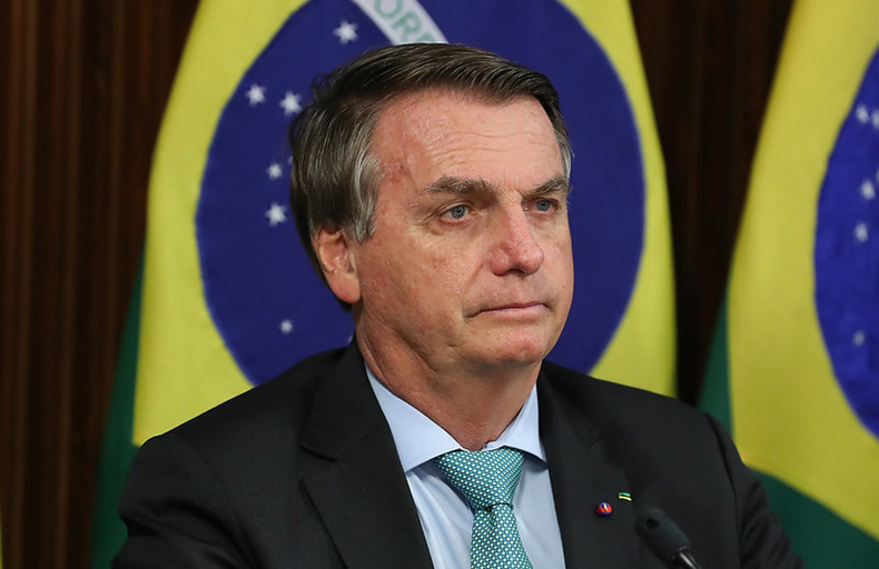 'Por mim, não teria carnaval', diz Bolsonaro; cidades avaliam realização da festa