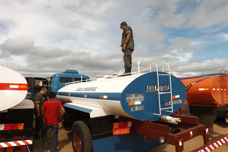 Mais de 100 mil piauienses ainda dependem de carro-pipa para abastecimento de água