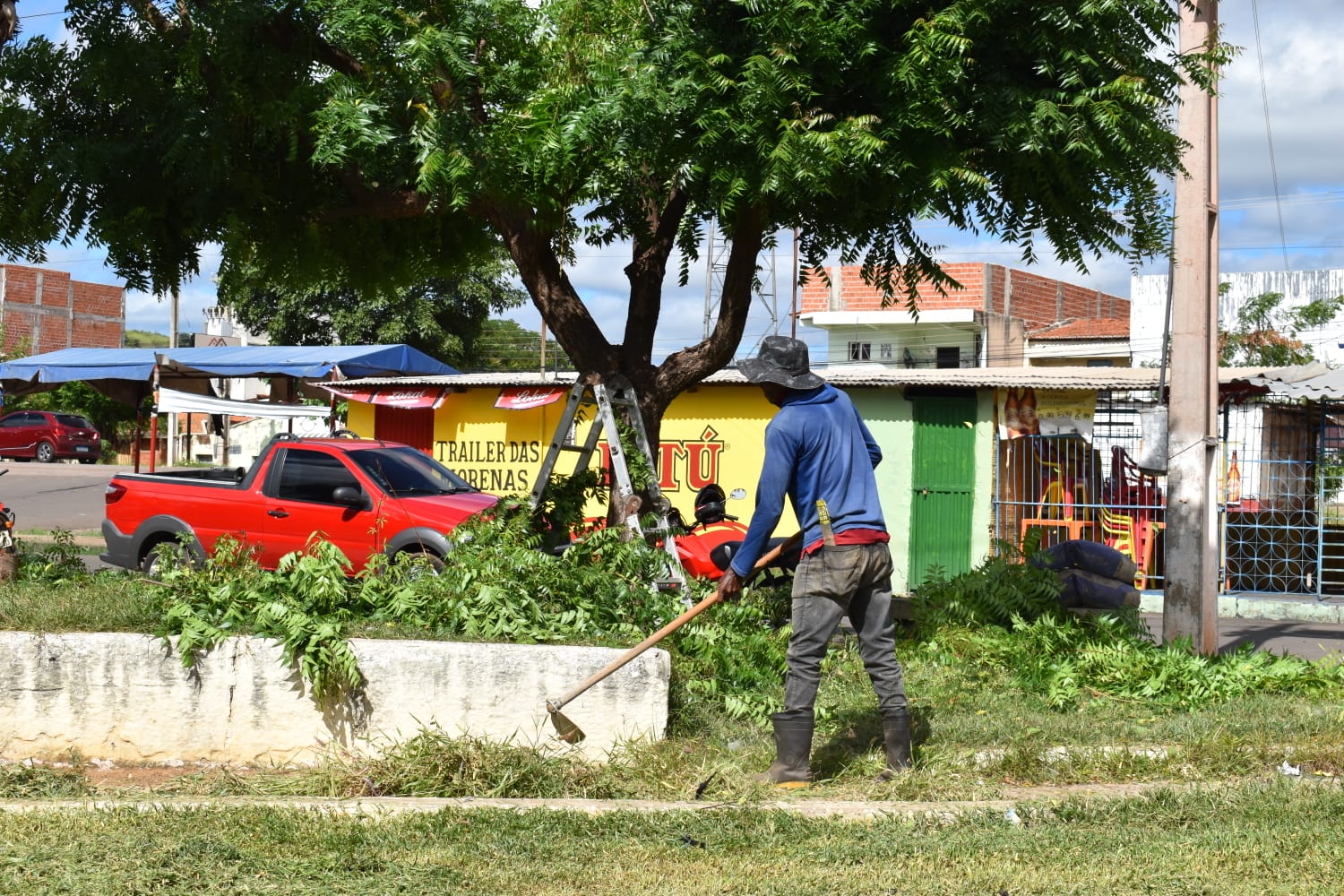 Prefeitura de Picos promove revitalização em praças da cidade