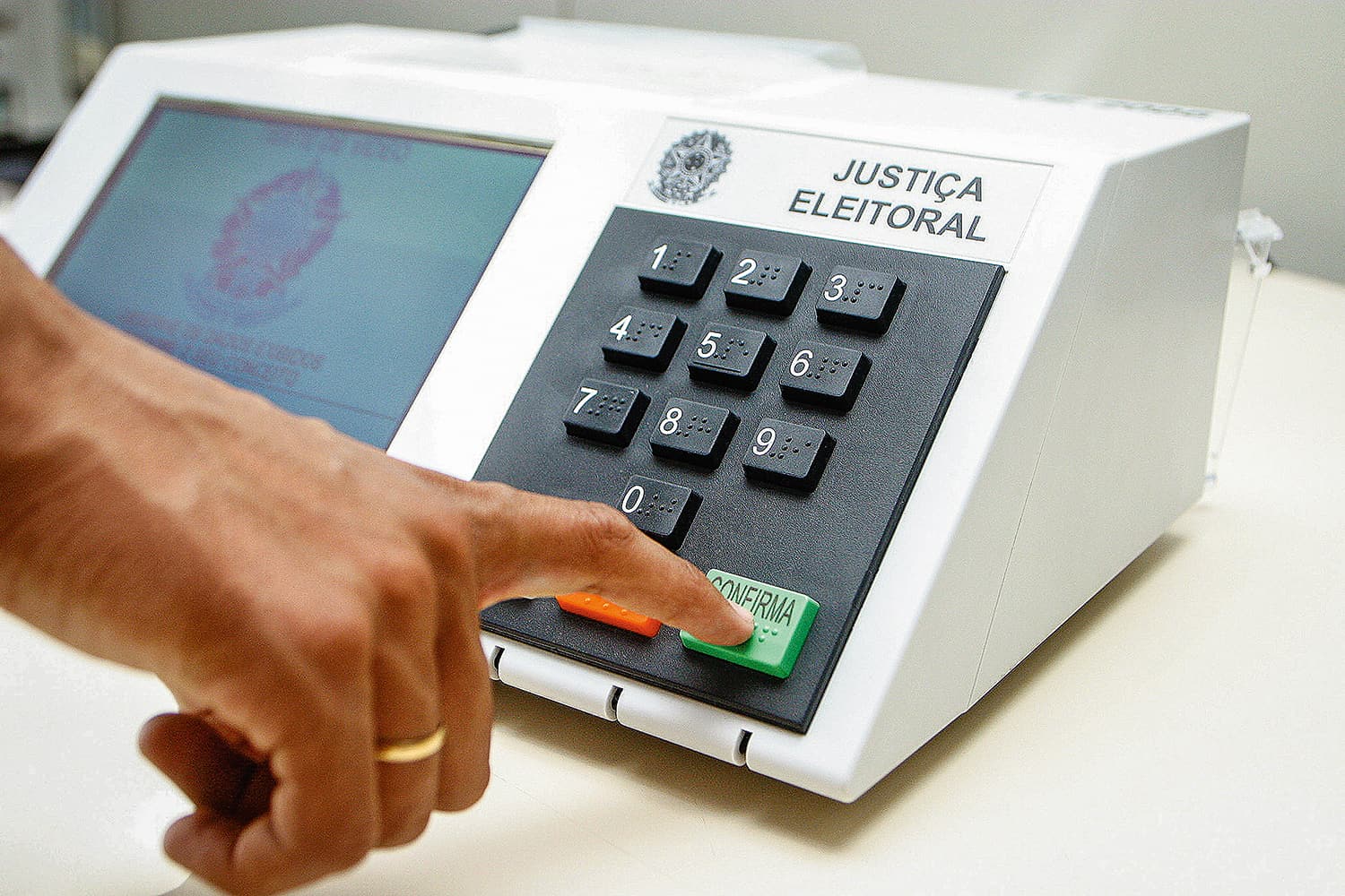 Eleições 2024: mais de 400 mil candidatos estão registrados para eleições municipais