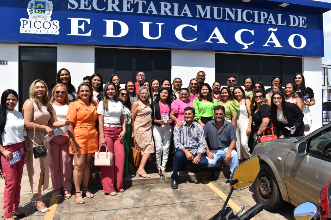 Novos diretores da Rede Municipal de Ensino de Picos são empossados