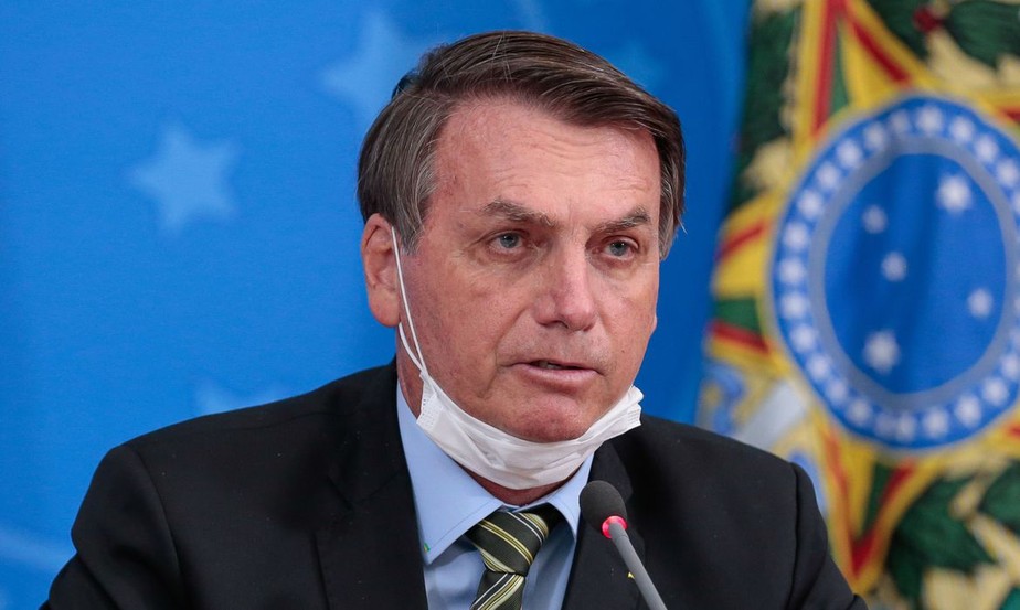 Bolsonaro vê abusos, violação de direitos e diz que tomará 'medidas legais' para proteger Constituição