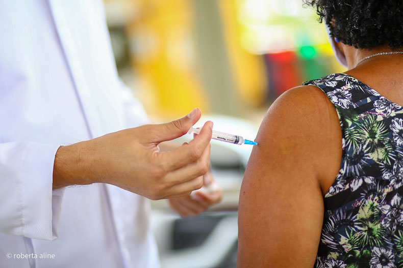 Vacinas da Janssen não irão chegar ao Brasil nesta semana, diz Ministério da Saúde