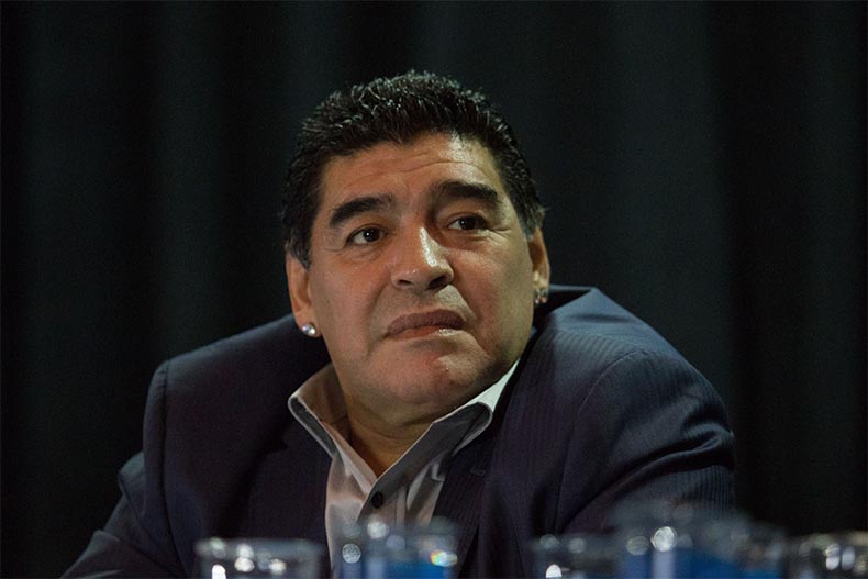 Maradona morre aos 60 anos