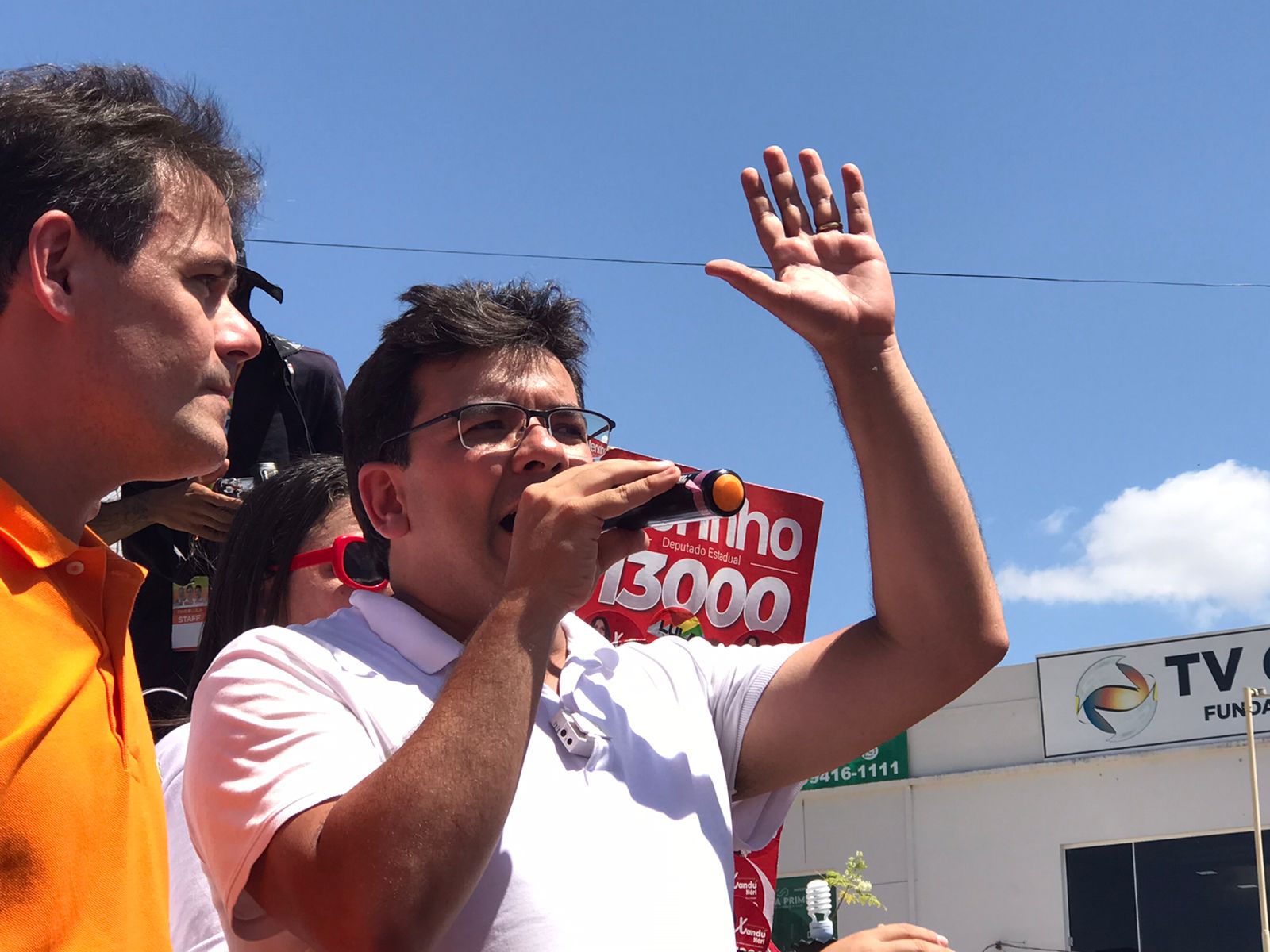 ‘Vamos vencer no primeiro turno’, diz Rafael Fonteles durante caminhada no Centro de Picos