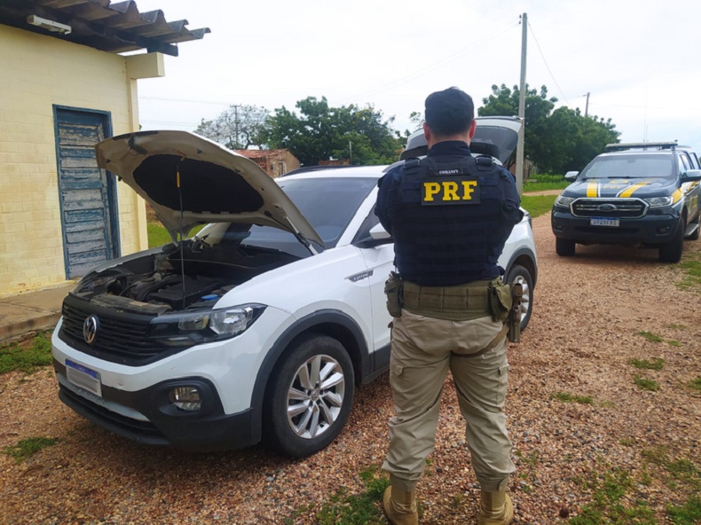 Homem é preso por transitar em veículo roubado em Alegrete do Piauí