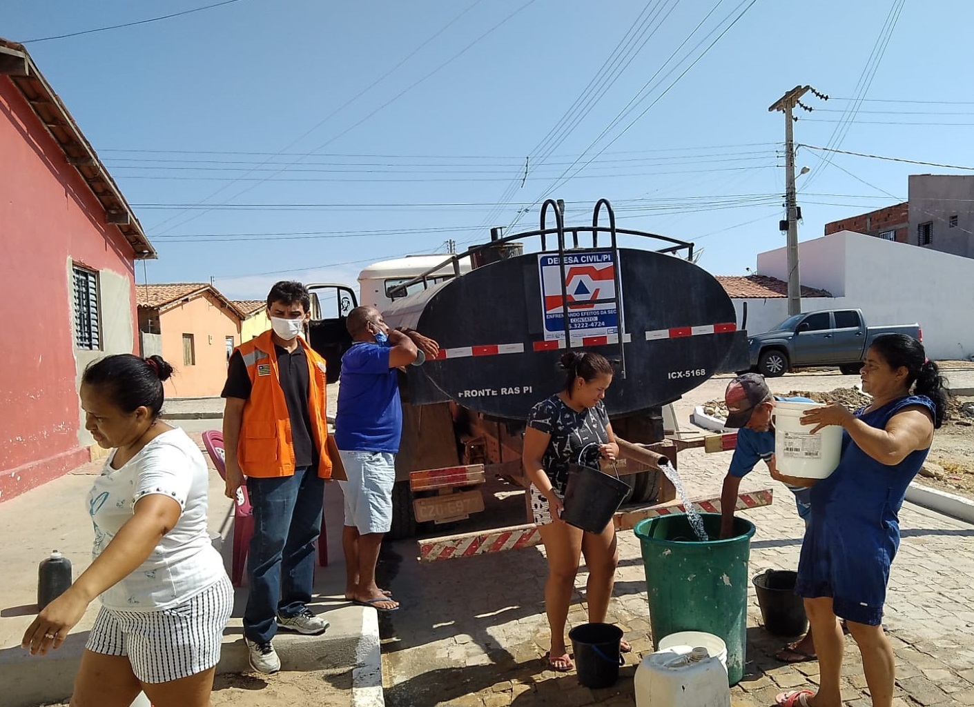 Defesa Civil lança edital para credenciamento de pipeiros