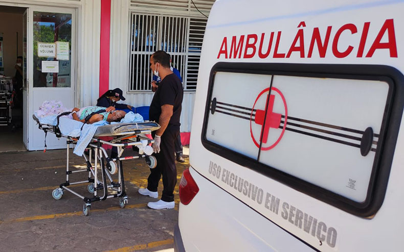 Pós-incêndio: Pacientes com quadros estáveis são transferidos para abrir vagas de leitos em hospital