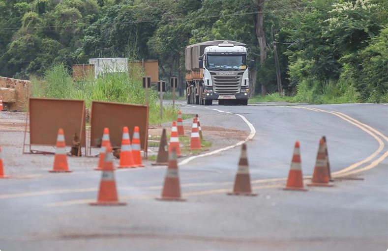 Mais de 400 mil caminhoneiros têm até hoje (29) para se cadastrar para auxílio