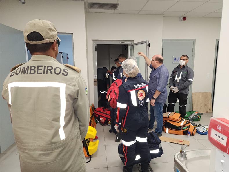 Acidente com elevador da agência do Banco do Brasil deixa idosa ferida