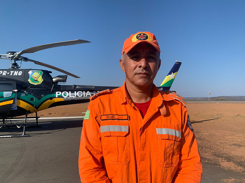 Helicóptero ajuda a controlar incêndios na região de Picos