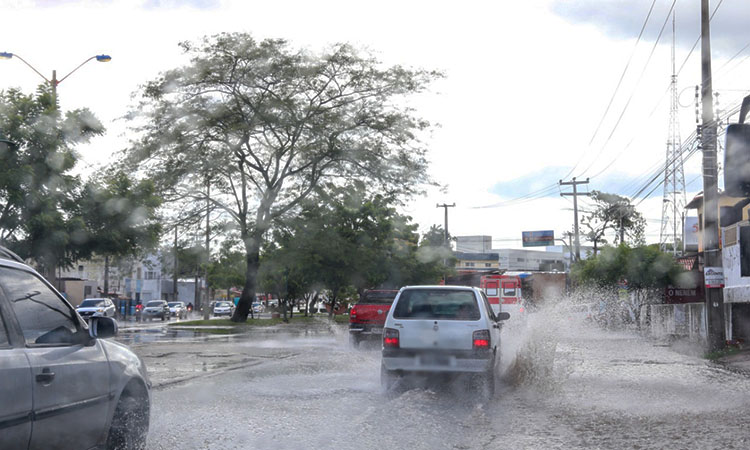Inmet emite alerta de chuvas intensas para 125 municípios do Piauí; veja a previsão