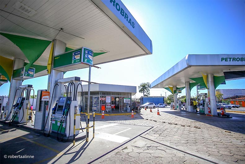 Petrobras vê mais margem para baixar preço da gasolina do que diesel