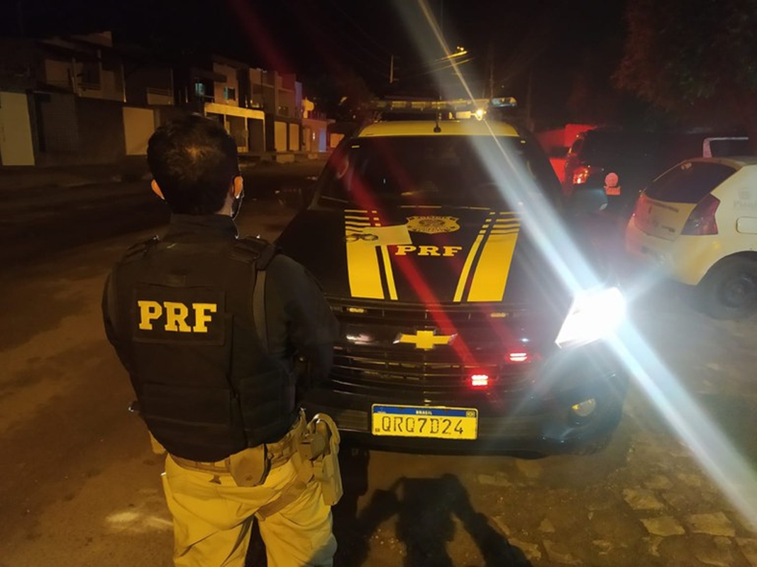 Em Picos, homem é preso ao tentar subornar agentes da PRF