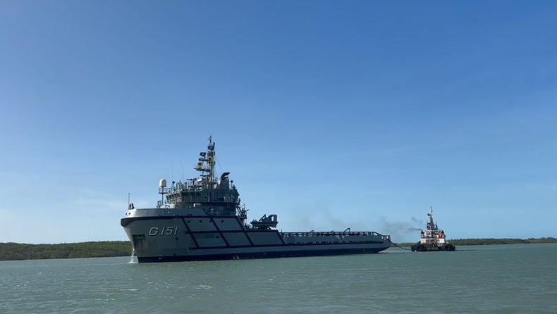 Primeiro navio da Marinha chega ao Porto Piauí em Luís Correia
