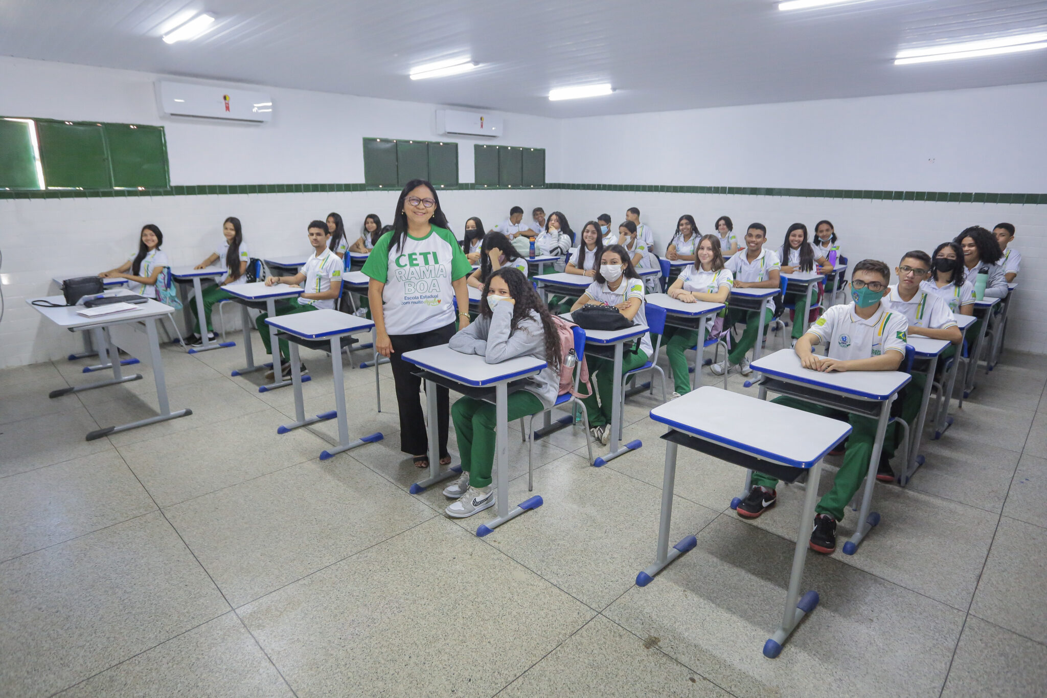 Piauí está entre os 10 estados com maior proporção de alunos no ensino médio em tempo integral