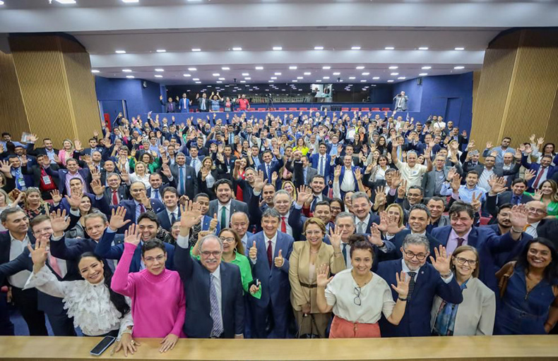 Wellington Dias recebe prefeitos no Ministério do Desenvolvimento Social