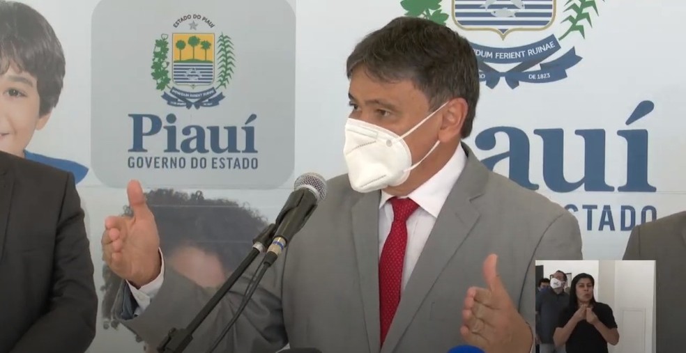 Governo do Piauí paga abono salarial para 22 mil servidores da educação