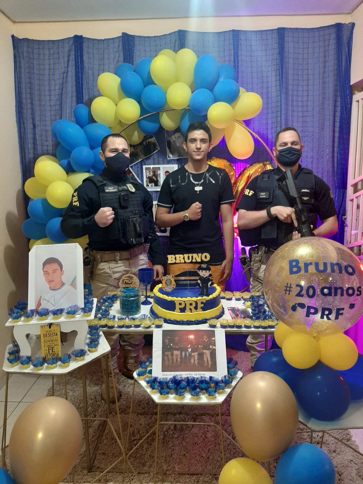 Com sonho de ser policial, jovem é surpreendido pela PRF em festa de aniversário em Picos