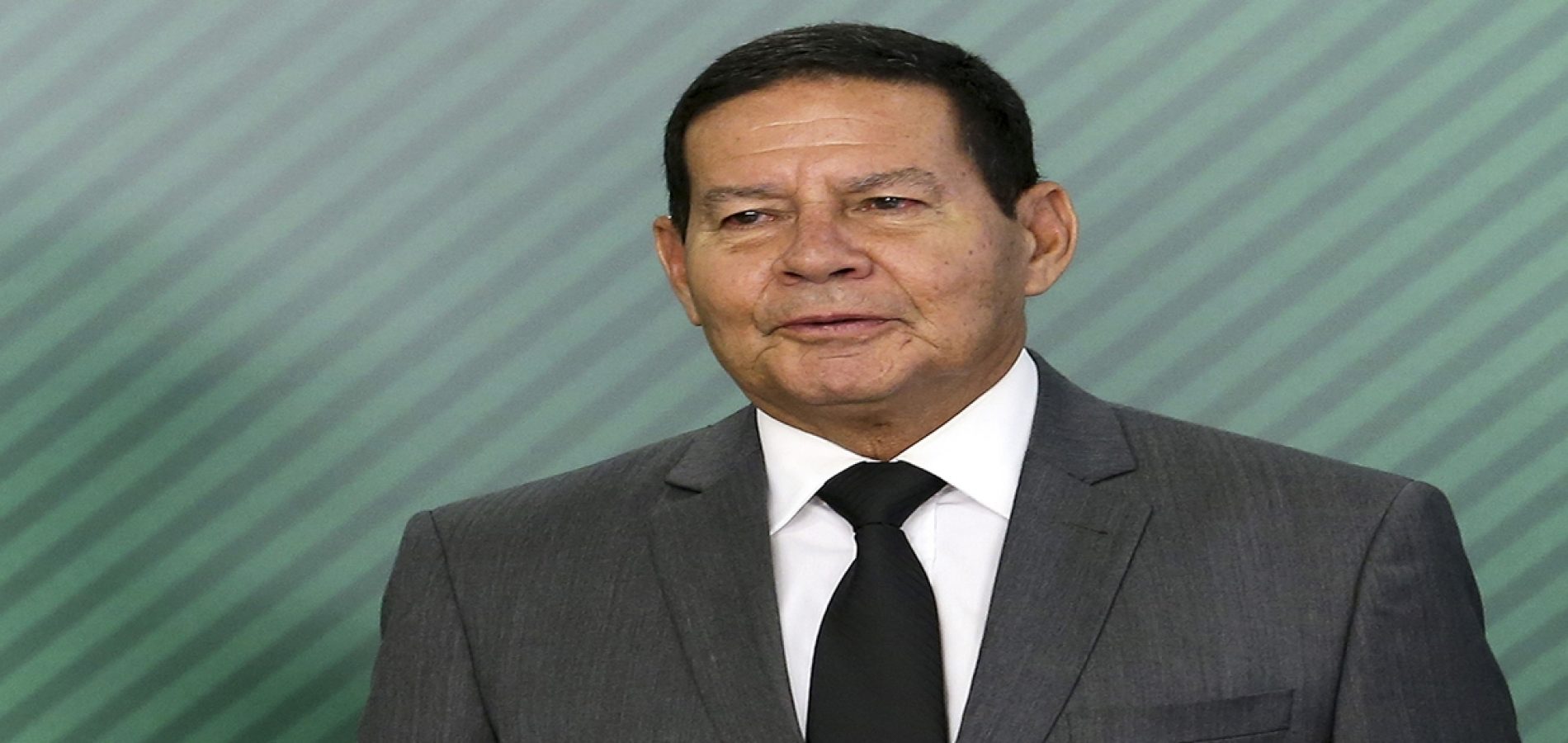 Se necessário, governo pode expandir auxílio ‘por mais um tempo’, diz Mourão