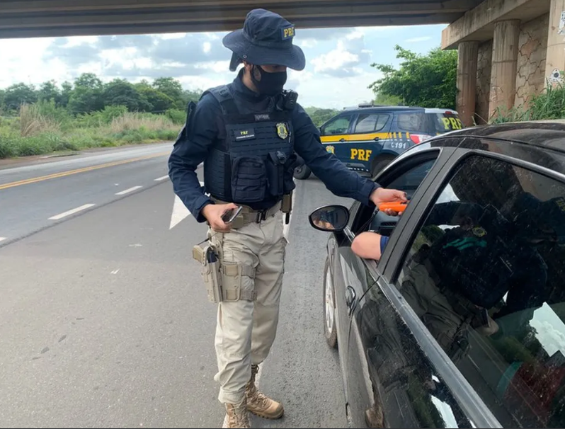 Em Picos, PRF flagrou 259 condutores dirigindo sem habilitação