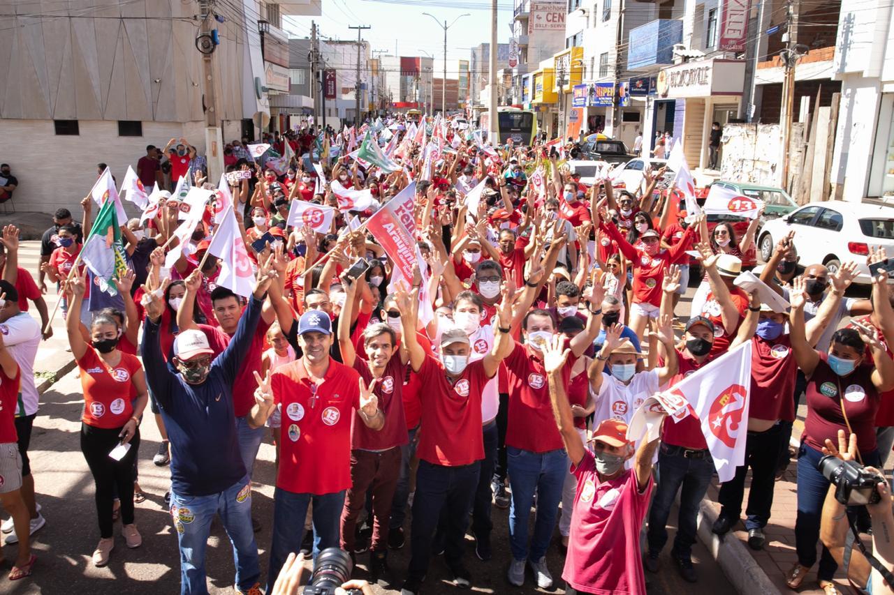 Caminhada marca encerramento da campanha de Araujinho