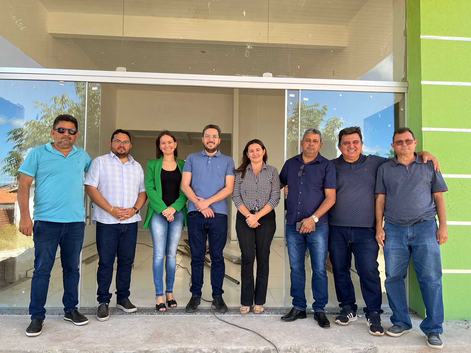 Secretária de Saúde de Picos visita obra da Unidade Básica de Saúde do Louzinho Monteiro